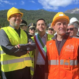 Giochi 2026: Ministro Salvini in visita al cantiere della pista da bob a Cortina. Sopralluogo anche al ghiacciamento del mock-up e allo Stadio del ghiaccio