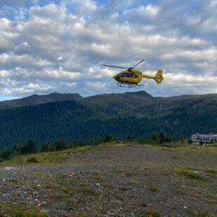 ALPINISTA VOLA IN PARETE A CORTINA D’AMPEZZO