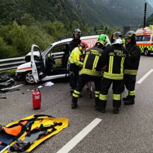 OSPITALE DI CADORE, INCIDENTE STRADALE TRA 4 AUTO: 5 FERITI