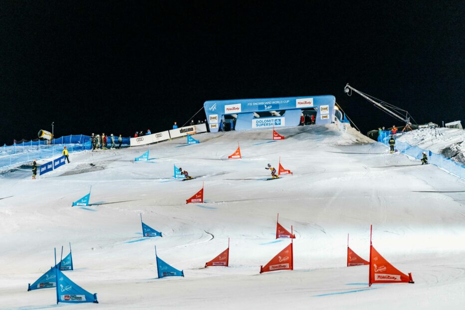 DIECI CANDELINE PER LA COPPA DEL MONDO DI SNOWBOARD DI CORTINA  D’AMPEZZO