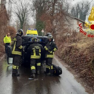 BELLUNO, AUTO FINISCE ROVESCIATA: FERITA LA CONDUCENTE