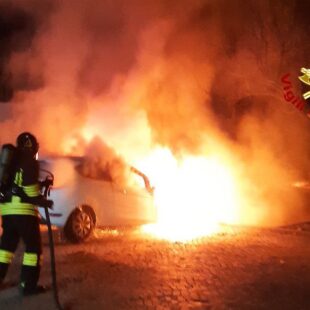 PONTE NELLE ALPI, INCENDIO AUTO ALIMENTATA A GPL