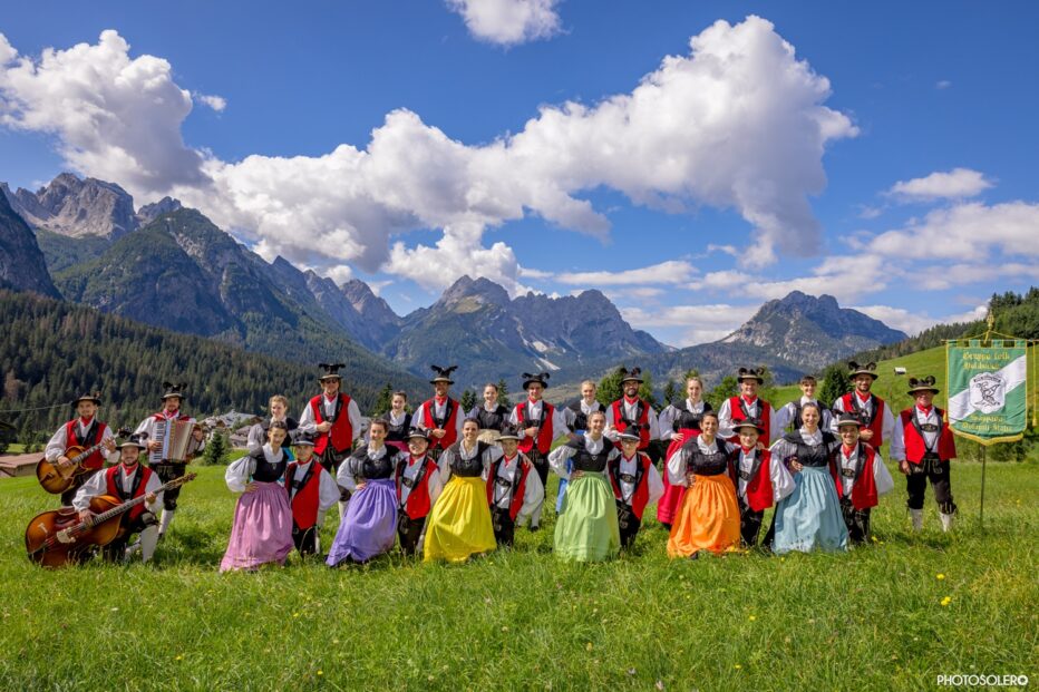 Sappada. Gruppo folk Holzhockar: 50 anni ballando